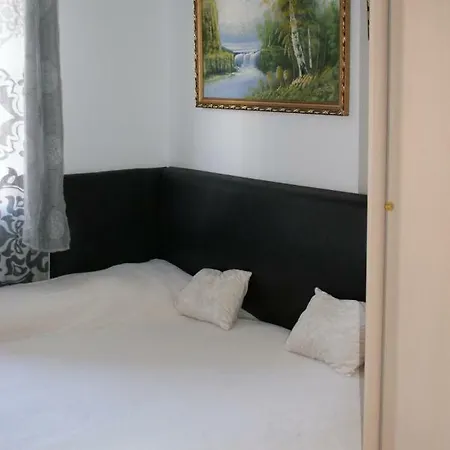 Rooms Complex 